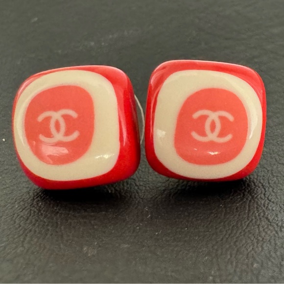 【CHANEL】Stud Earrings - Picture 1 of 9